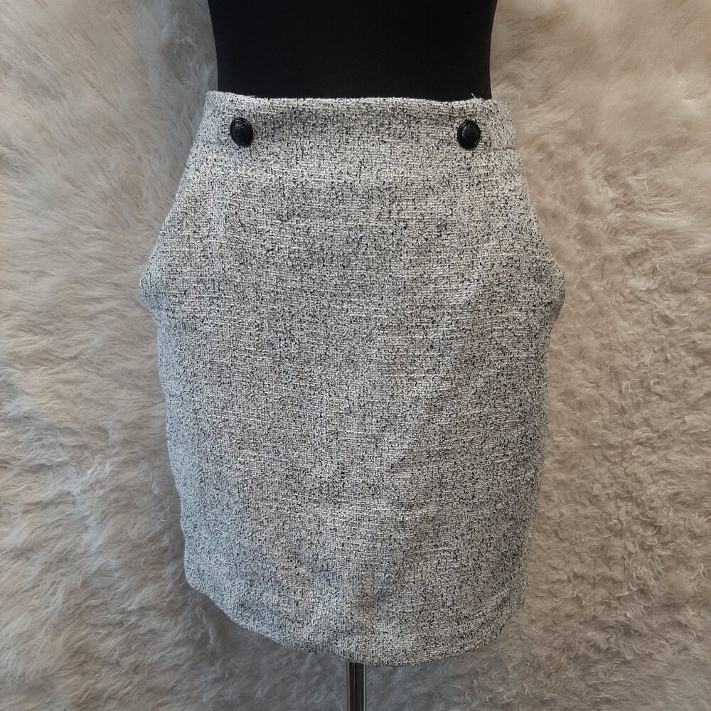 H&M Women's Beige Back Zip Pockets Straight Pencil Skirt Size: 4 - Picture 1 of 6